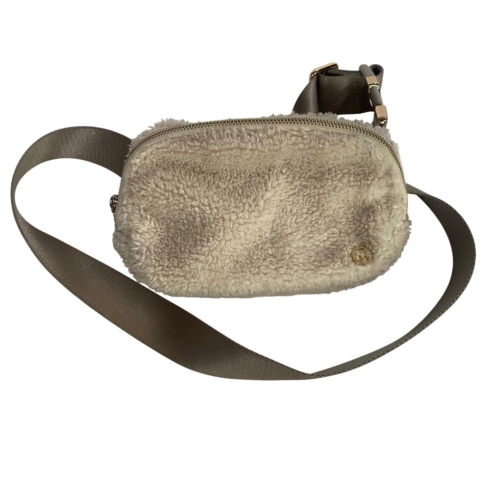 Lululemon Everywhere‎ Fleece Belt Bag Cream Gold Logo OS Travel Athleisure Cozy